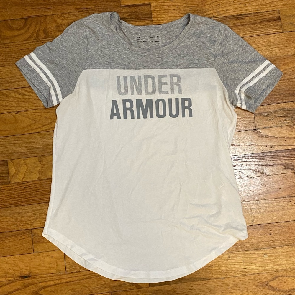 NWOT Under Armour tee